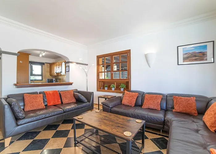 Beautiful Lanzarote 3 Bedrooms Irlanda Private Pool & Only 400m From The Sea Playa Blanca (Lanzarote)