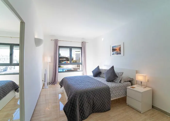 Villa Beautiful Lanzarote 3 Bedrooms Irlanda Private Pool & Only 400m From The Sea *