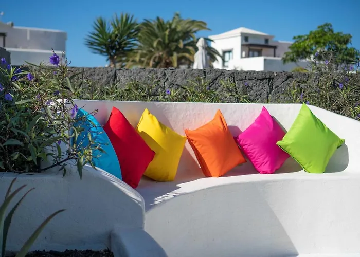 Beautiful Lanzarote 3 Bedrooms Irlanda Private Pool & Only 400m From The Sea *