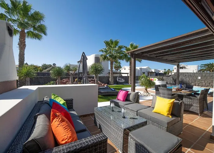 Beautiful Lanzarote 3 Bedrooms Irlanda Private Pool & Only 400m From The Sea