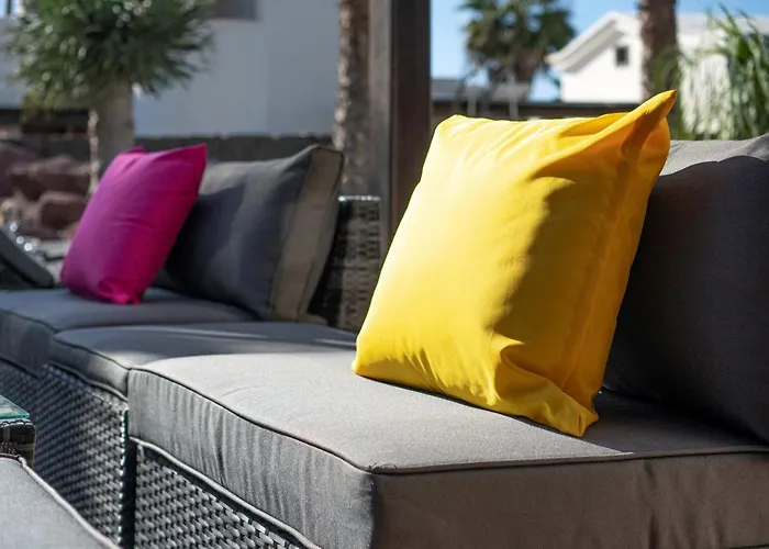 Beautiful Lanzarote 3 Bedrooms Irlanda Private Pool & Only 400m From The Sea