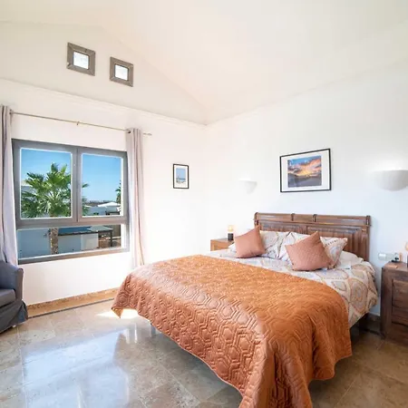 Villa Beautiful Lanzarote 3 Bedrooms Irlanda Private Pool & Only 400m From The Sea *