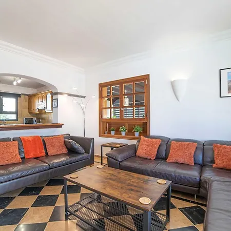 Beautiful Lanzarote 3 Bedrooms Irlanda Private Pool & Only 400m From The Sea 普拉亚布兰卡