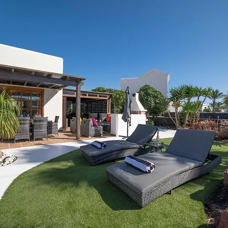 Beautiful Lanzarote 3 Bedrooms Irlanda Private Pool & Only 400m From The Sea Villa Playa Blanca (Lanzarote)